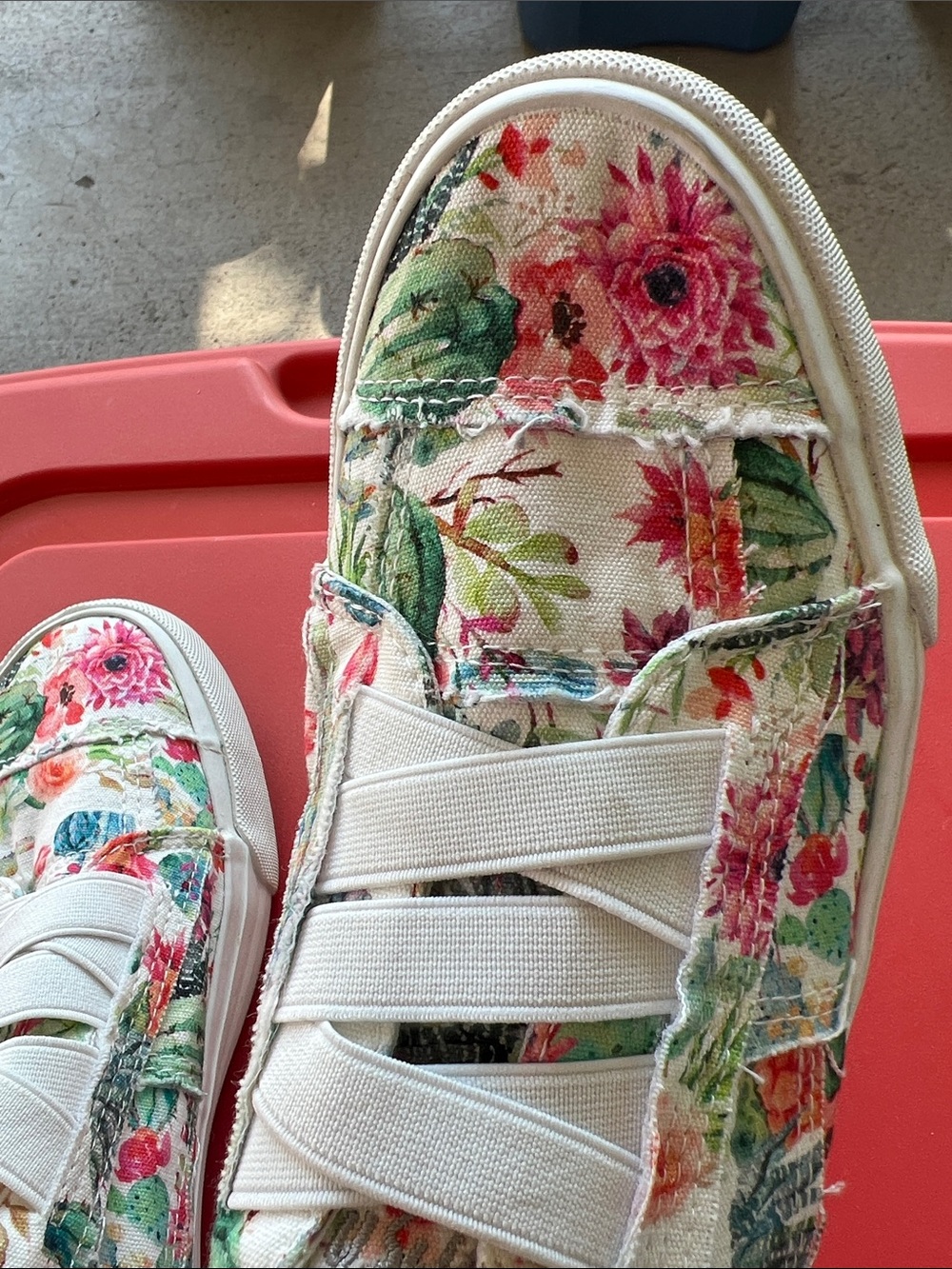 Women’s blowfish Malibu shoes floral 9 - Picture 2 of 8